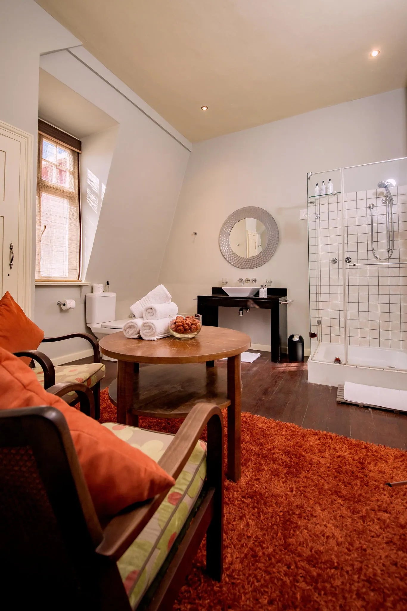 Room gallery image 5.
