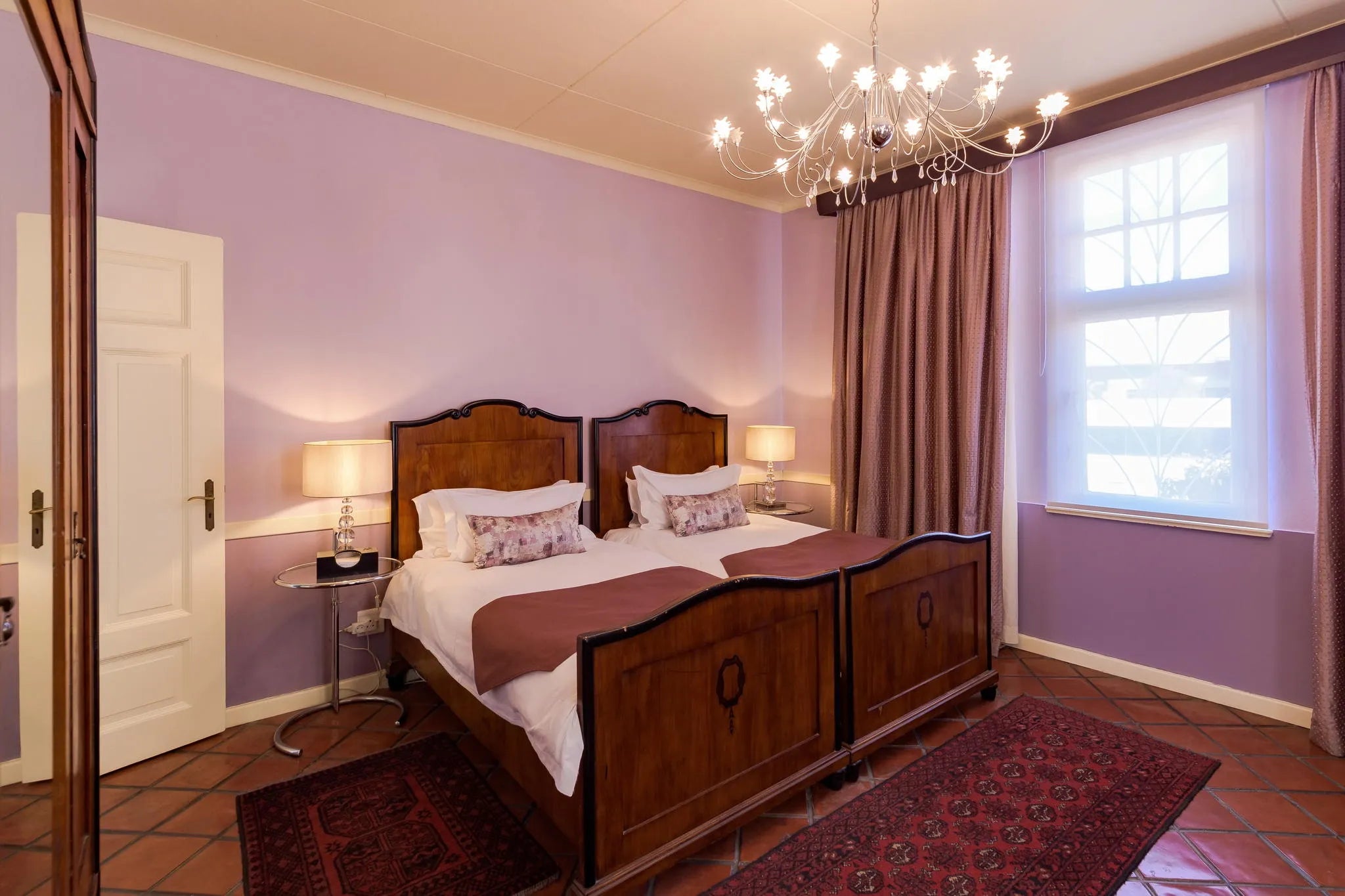 Room gallery image 1.