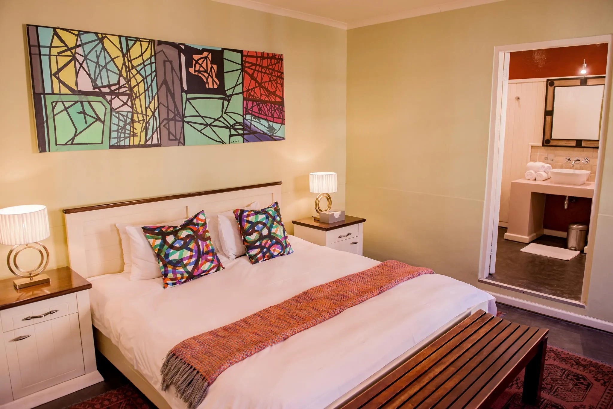 Room gallery image 2.