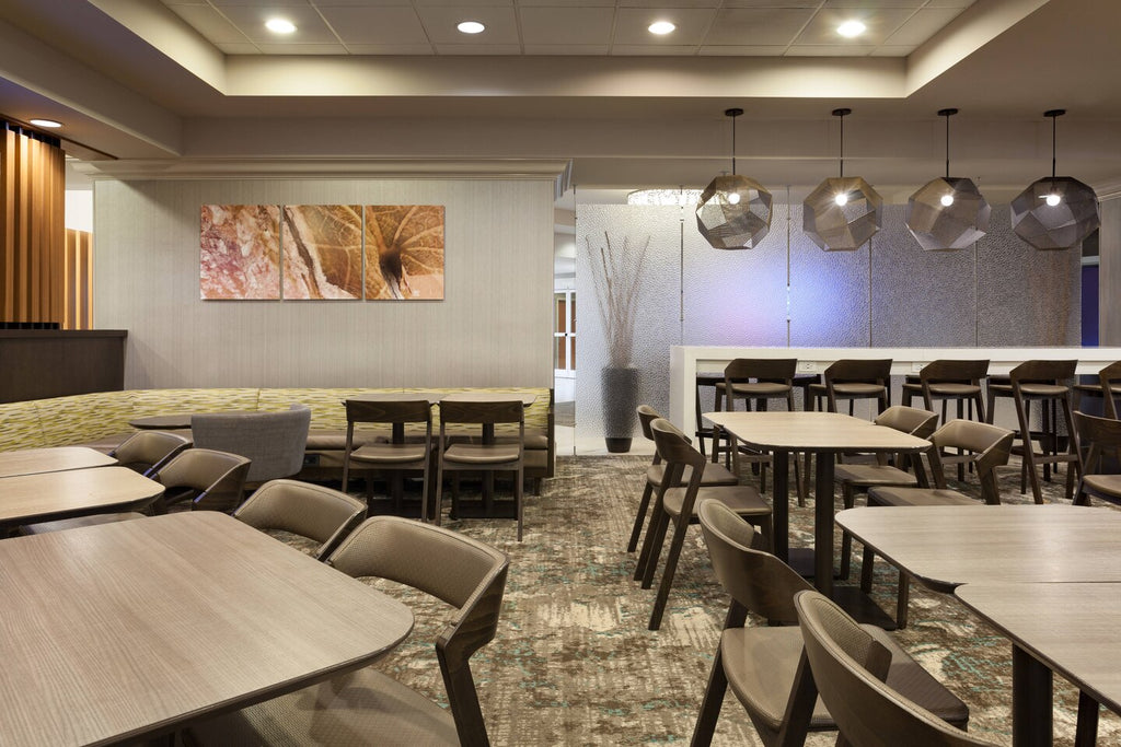 SpringHill Suites Orlando Lake Buena Vista in Marriott Village