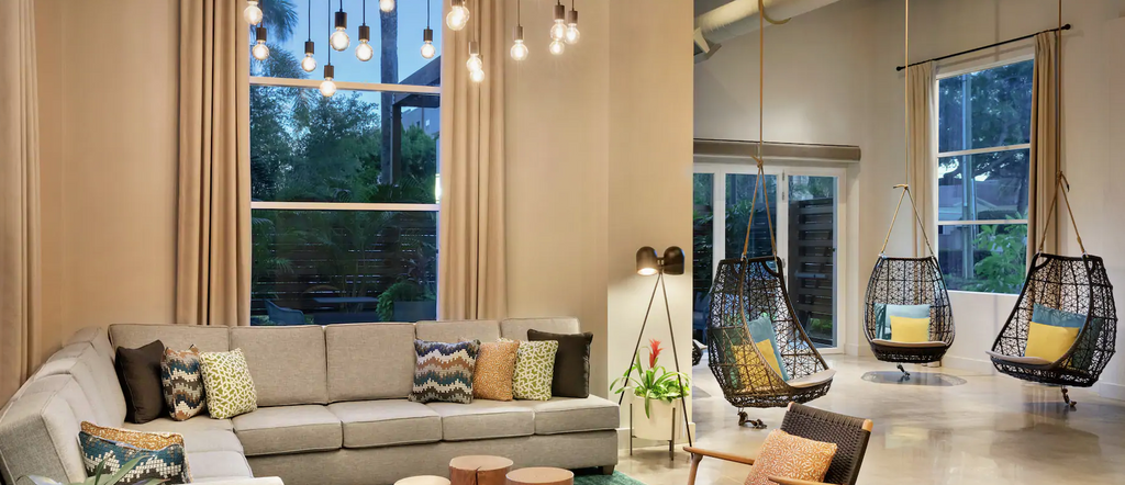 Hotel Alba Tampa, Tapestry Collection by Hilton