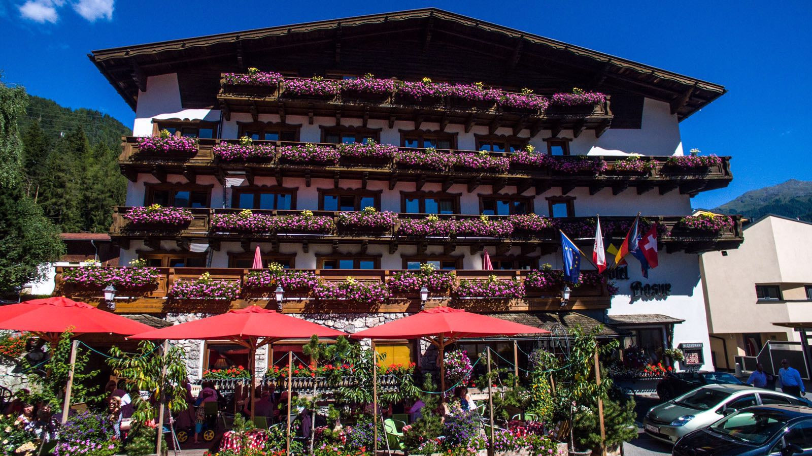 Berghotel Basur