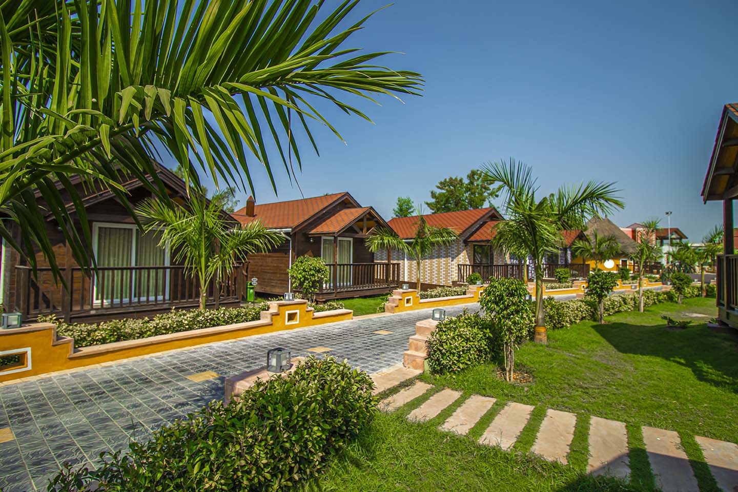 Sun Hotel & Resort