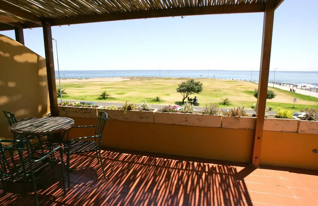 Dolphin Inn Guest House, Cape Town, South Africa gallery image 4.