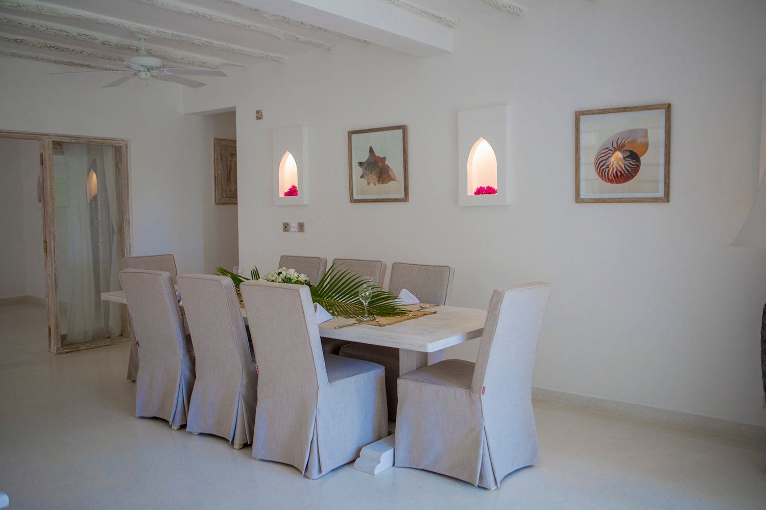 Medina Luxury Three Beach Villa