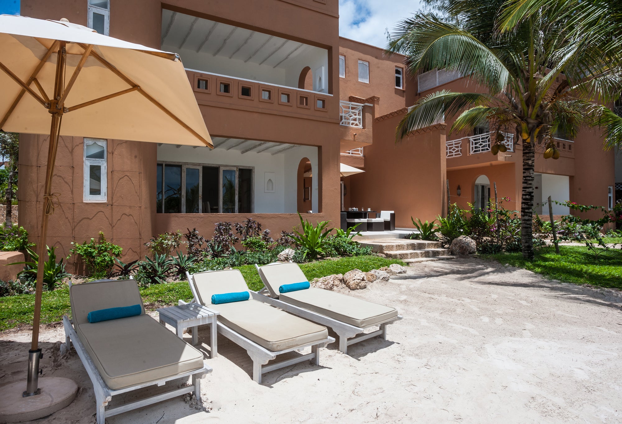 Medina Luxury Four Beach Villa