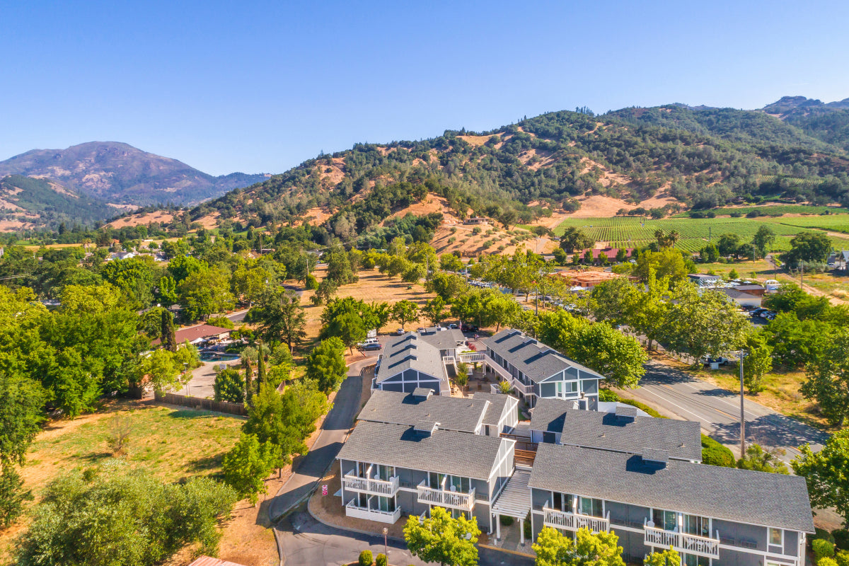 UpValley Inn & Hot Springs