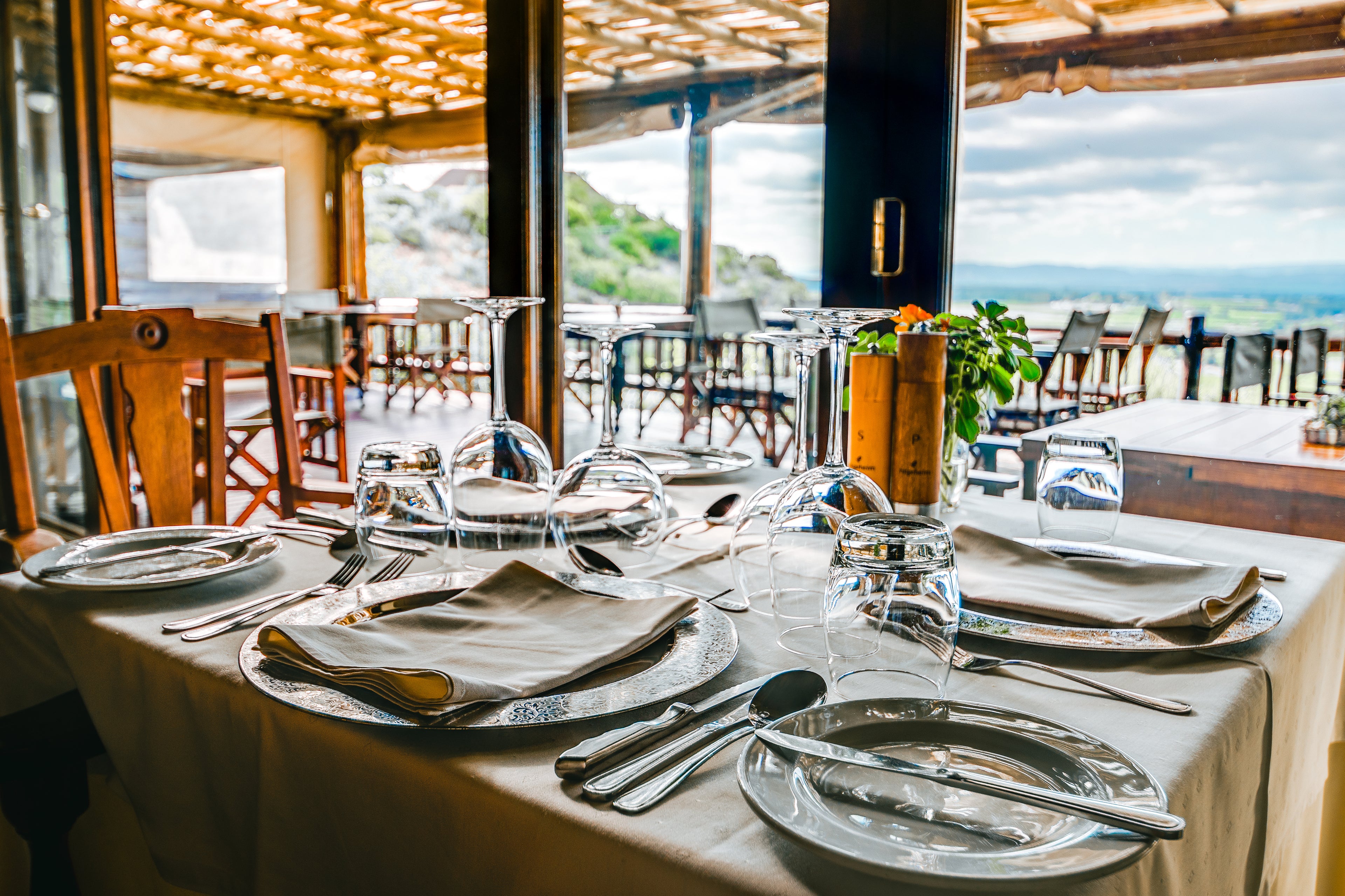 Dining At Hitgeheim