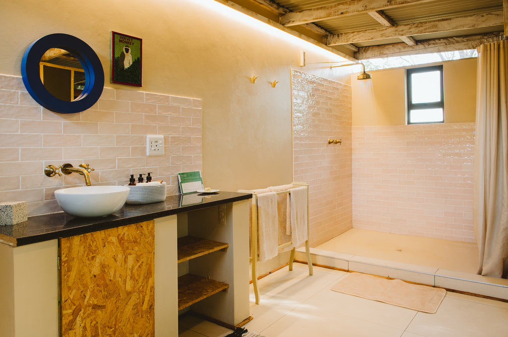Ubunye Comfort Room En Suite Bathroom