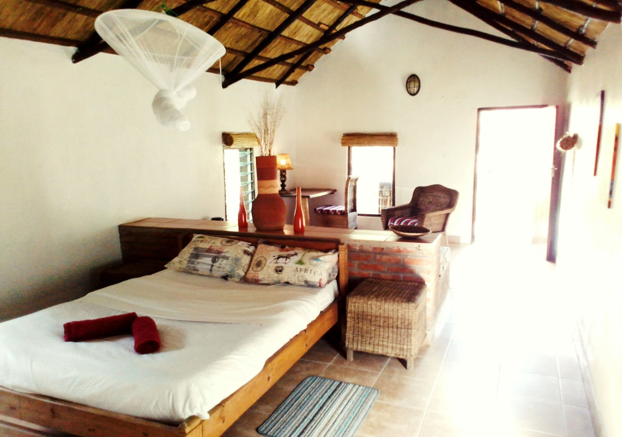 Barefoot Safari Lodge : Barefoot Lodge - 3 Sleeper Chalet 2