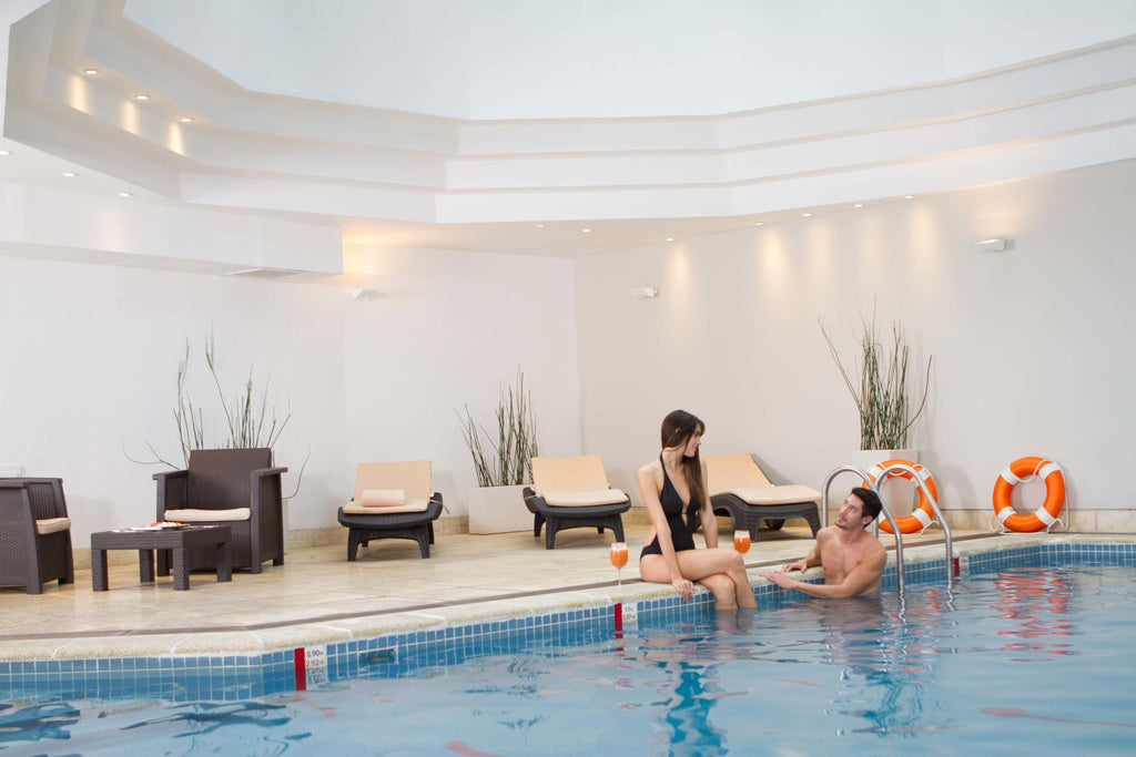 Swimming Pool gallery image 3