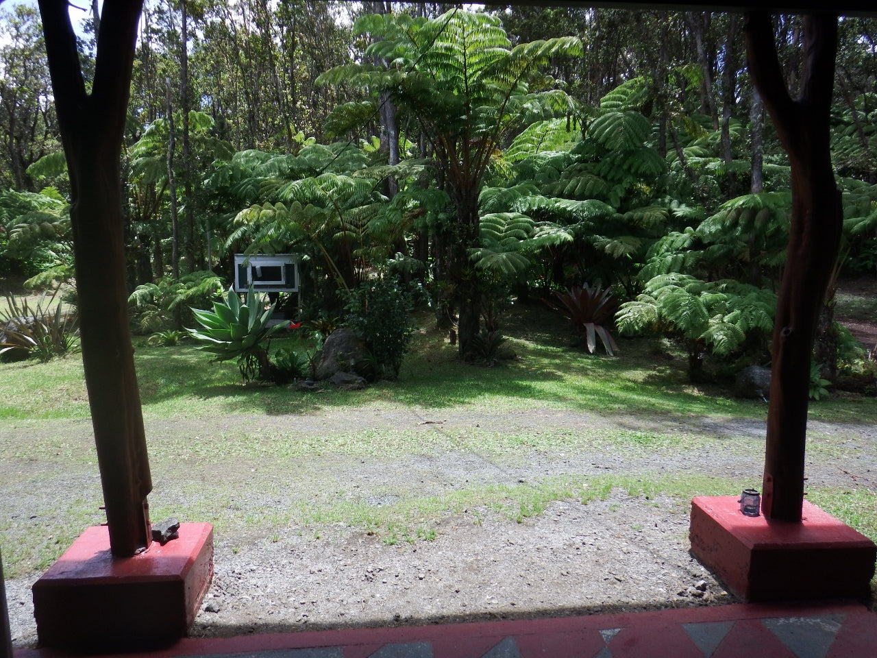 Aloha Crater Lodge and Lava Tube