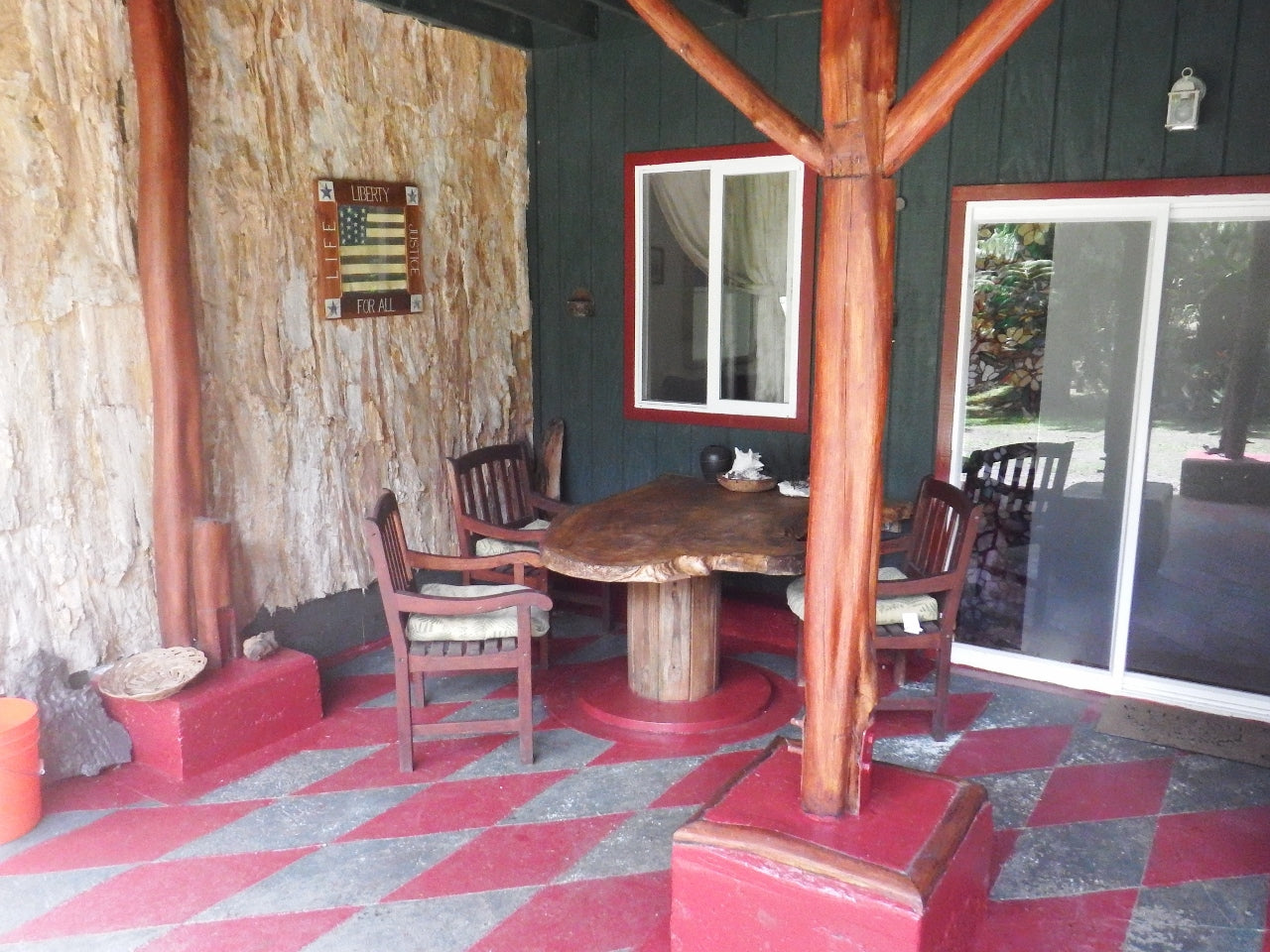 Aloha Crater Lodge and Lava Tube