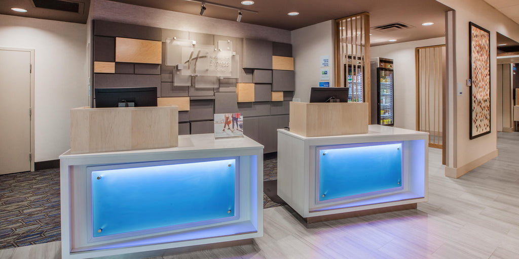 Holiday Inn Express & Suites Bullhead City
