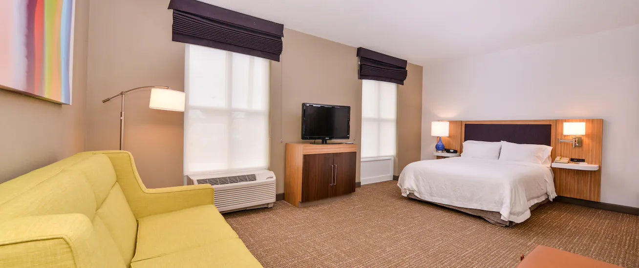 Hampton Inn & Suites Plymouth