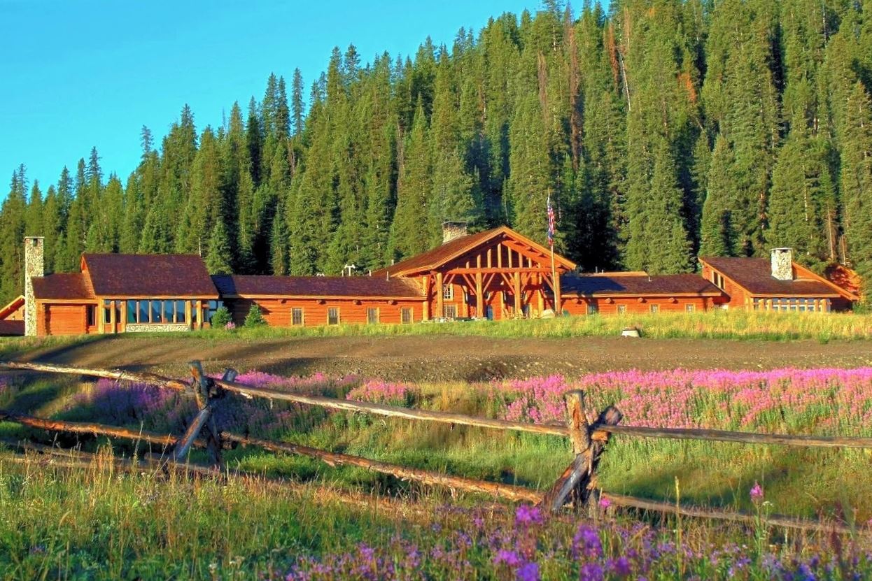 Brooks Lake Lodge and Spa