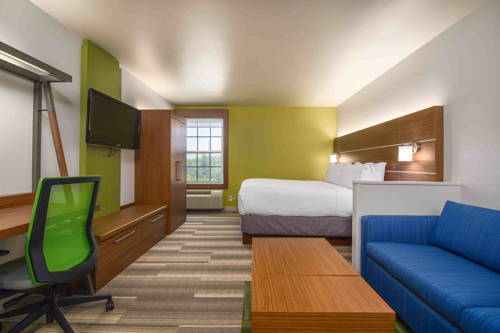 Holiday Inn Express & Suites Phoenix Airport