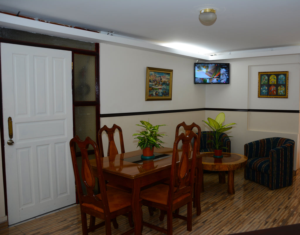 La Fonda de Charlie Hotel