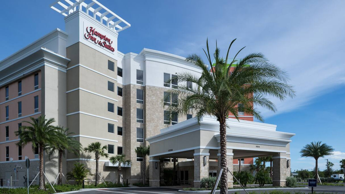Hampton Inn & Suites Cape Canaveral Cruise Port
