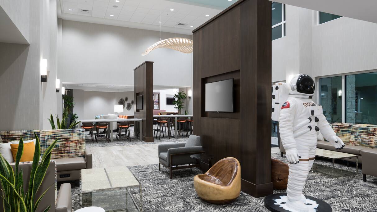 Hampton Inn & Suites Cape Canaveral Cruise Port