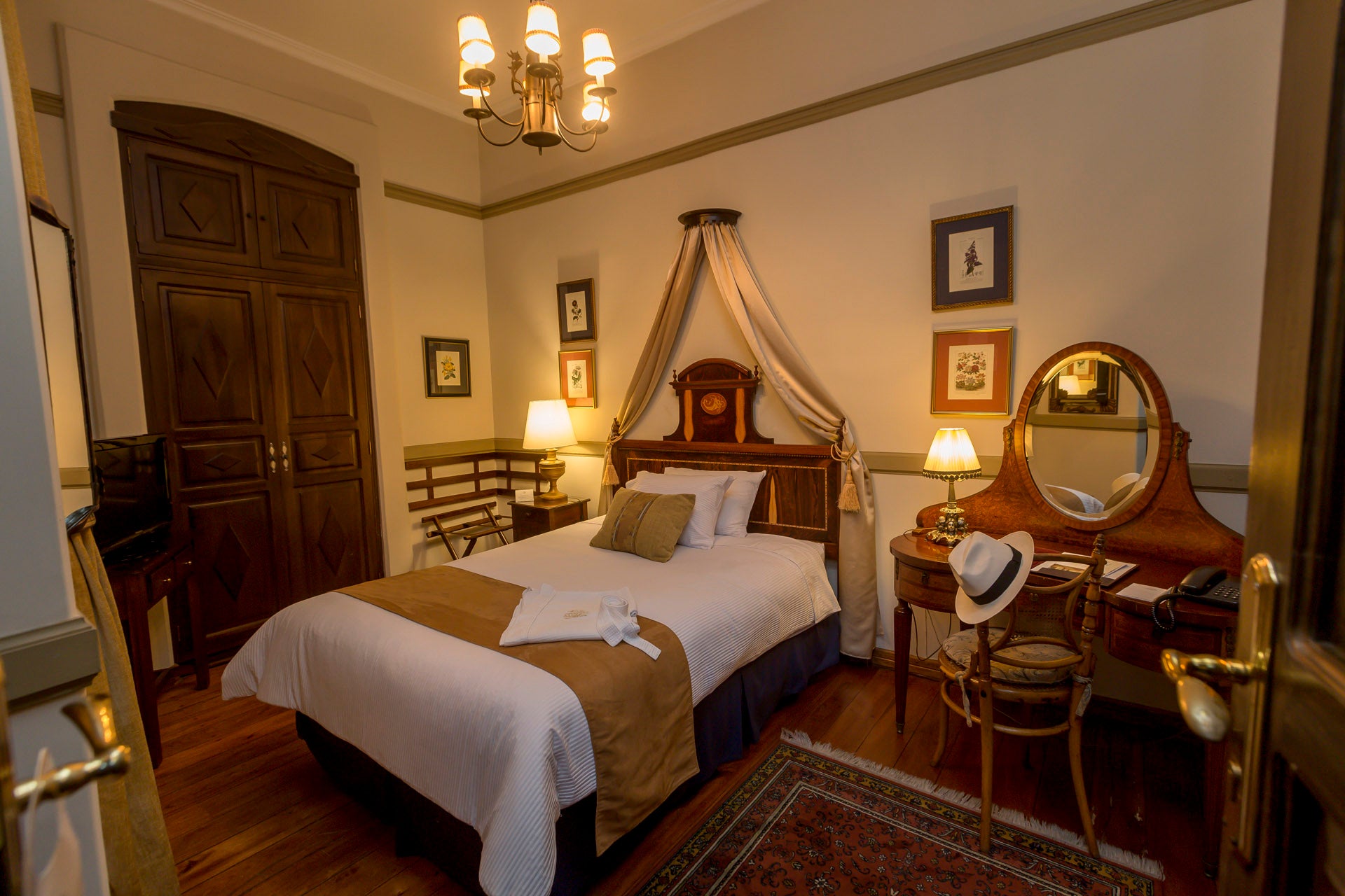 Economy Room Casona. Full bed