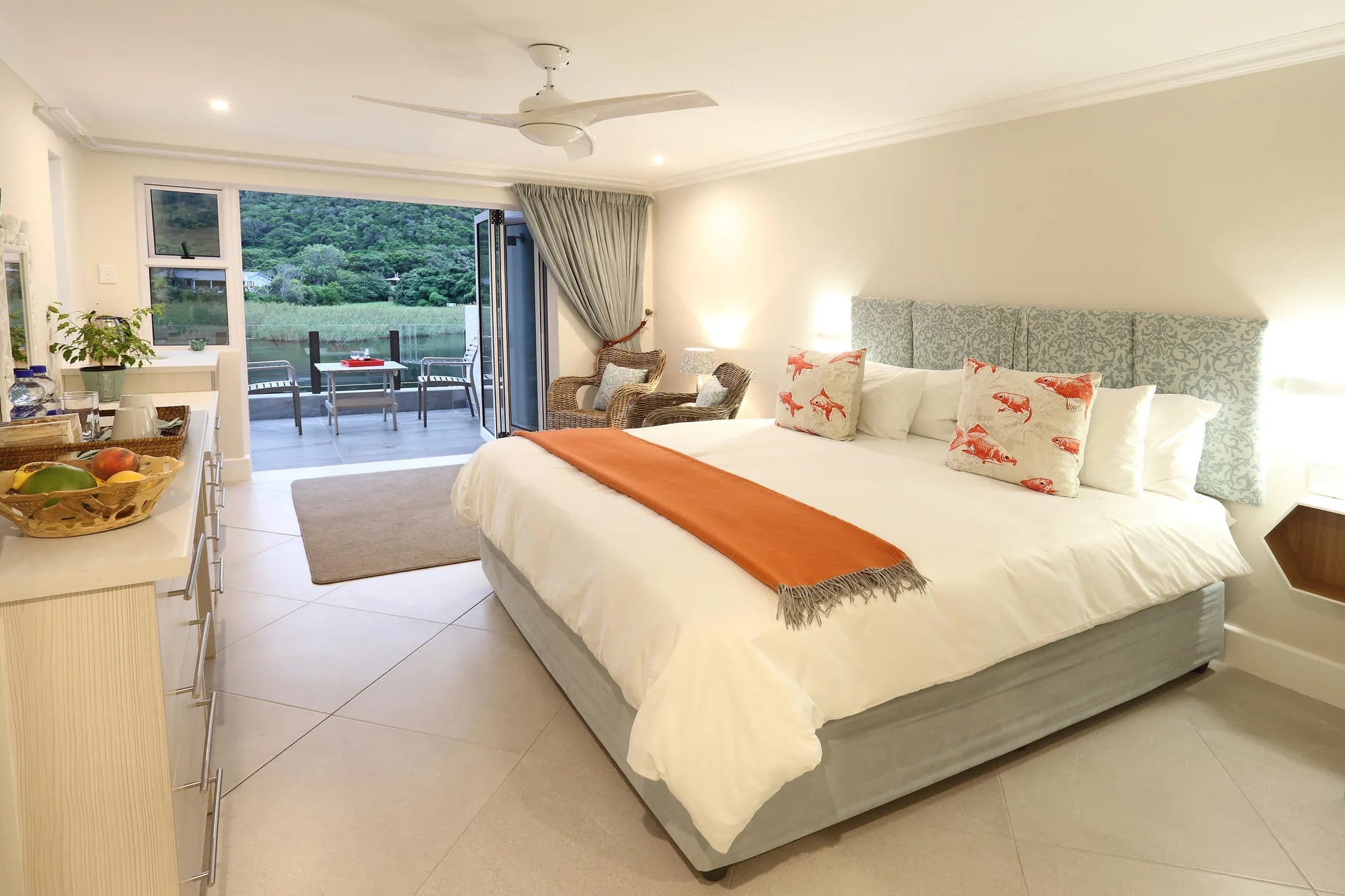 Room gallery image 1.