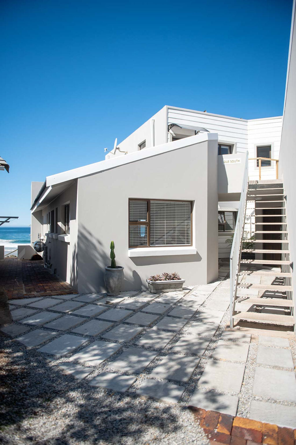 Arch Rock Seaside Accommodation