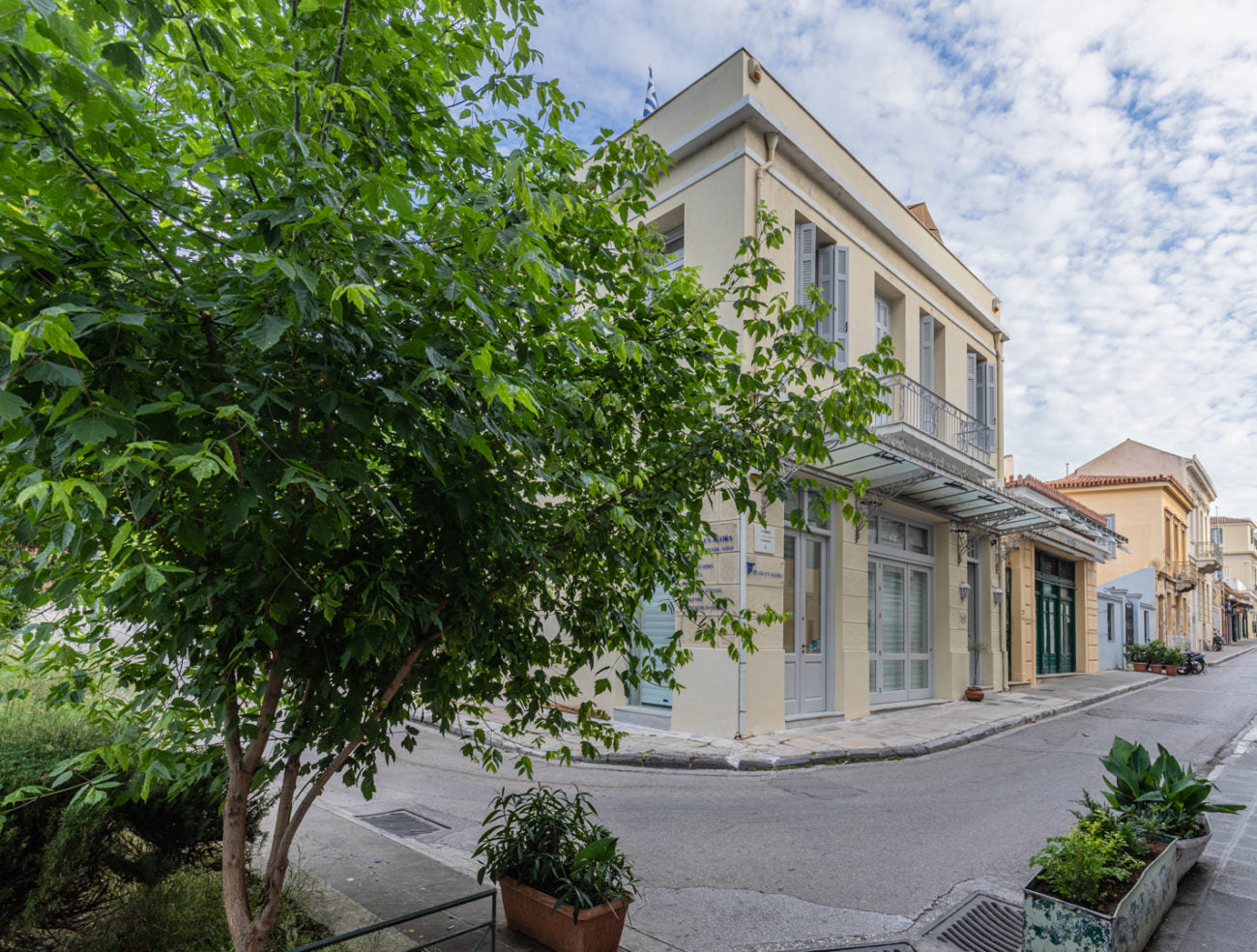 Kyria Boutique House