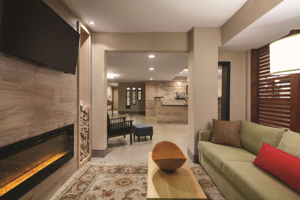 Country Inn & Suites by Radisson Bakersfield