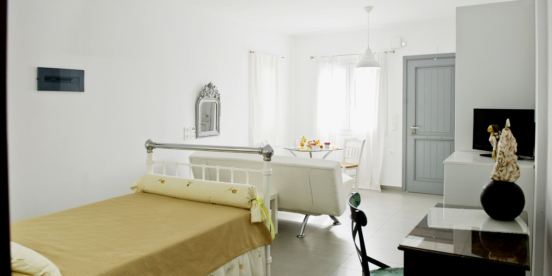 Tsakanos Home