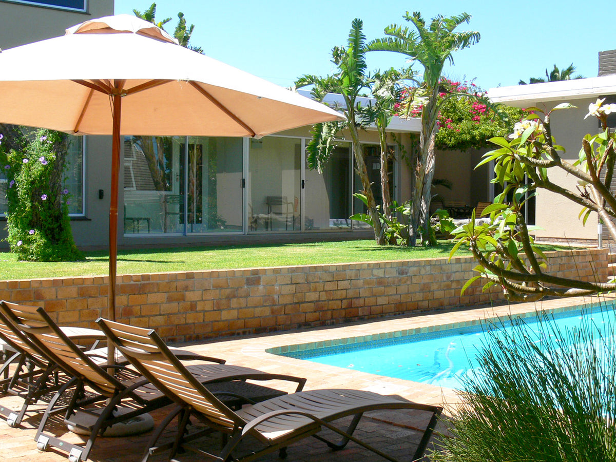 Hajo's Lodge & Tours