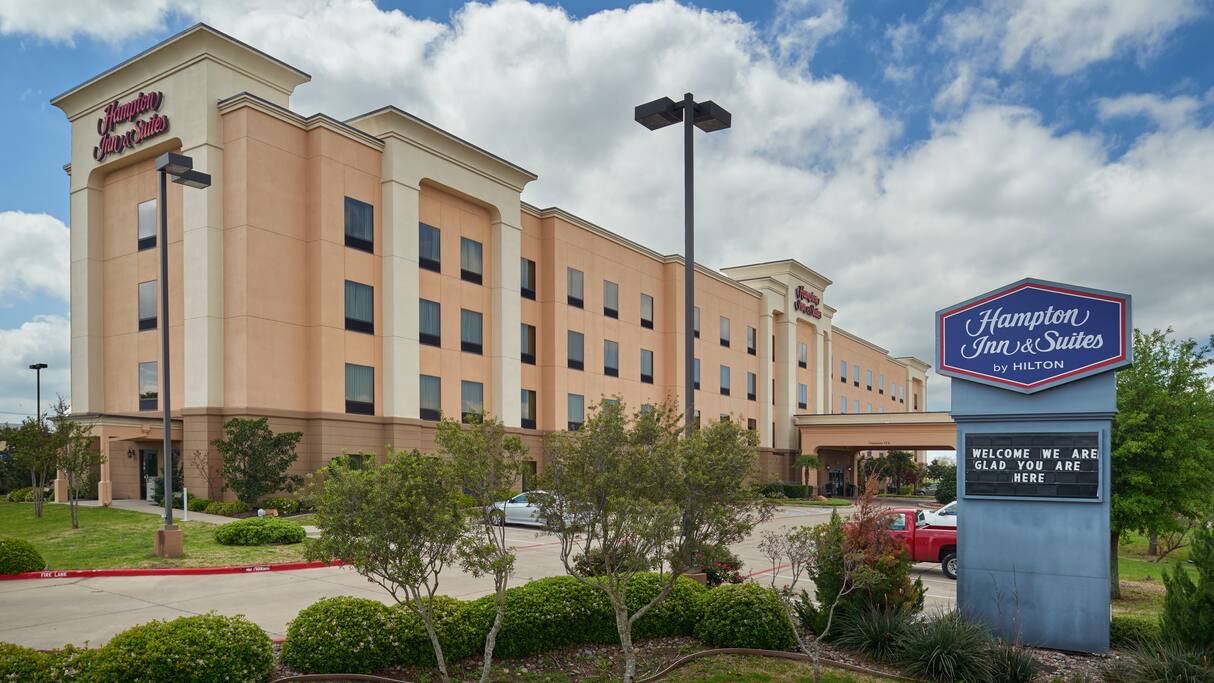 Hampton Inn & Suites Waco-South
