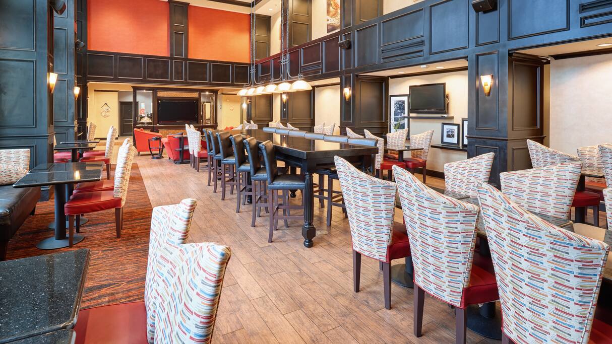Hampton Inn & Suites Waco-South