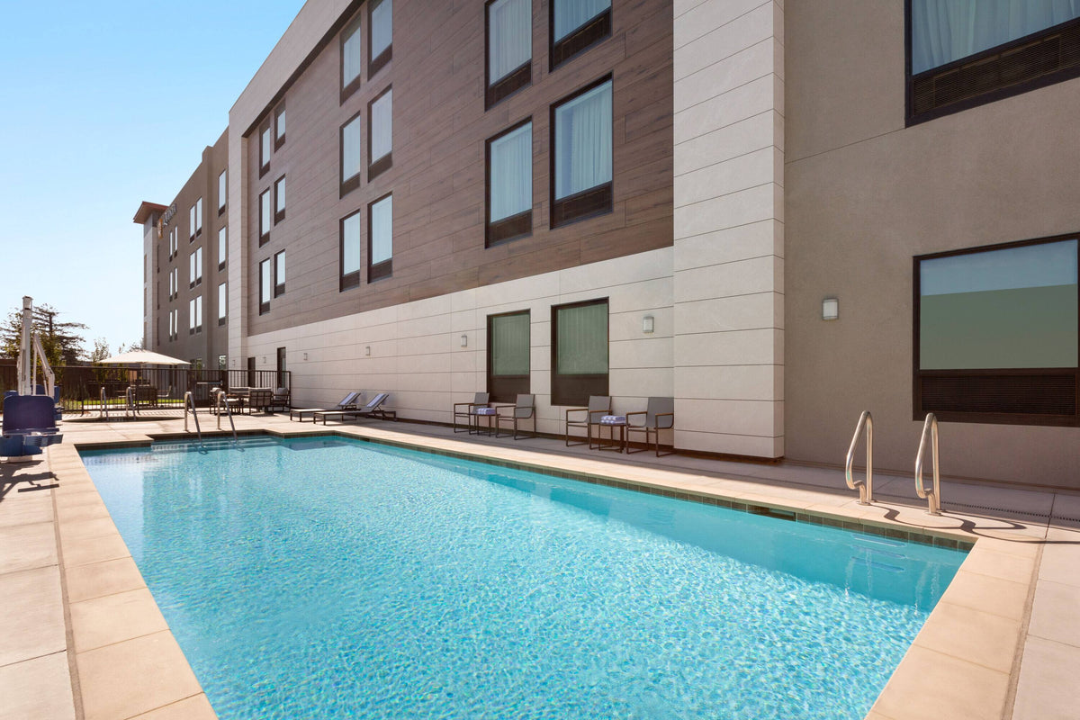 La Quinta Inn & Suites by Wyndham Santa Rosa Sonoma
