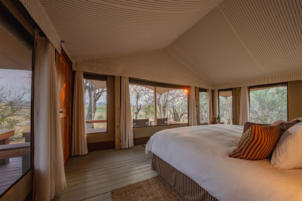 Meru bedroom with splash pool