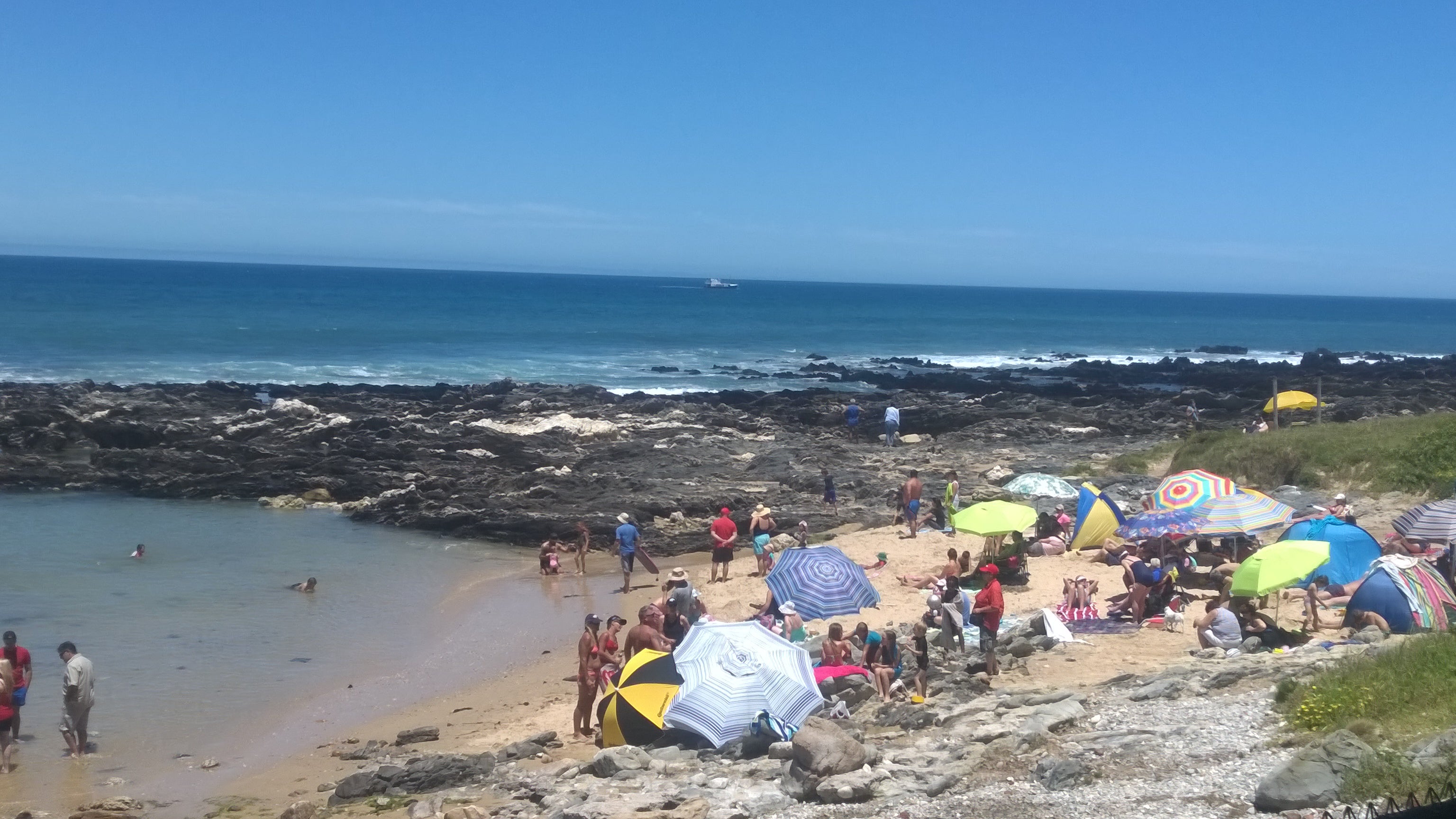 Direct access onto the beach