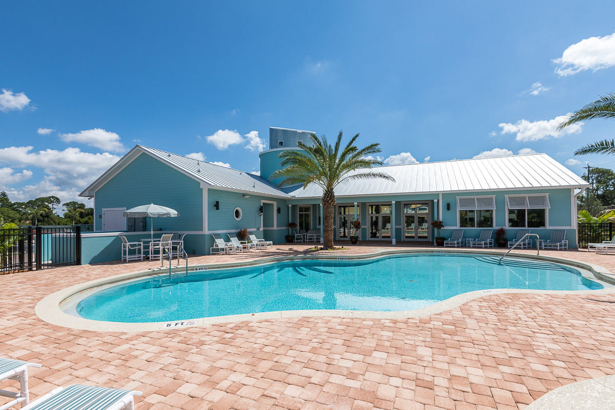 Cape Crossing Resort & Marina
