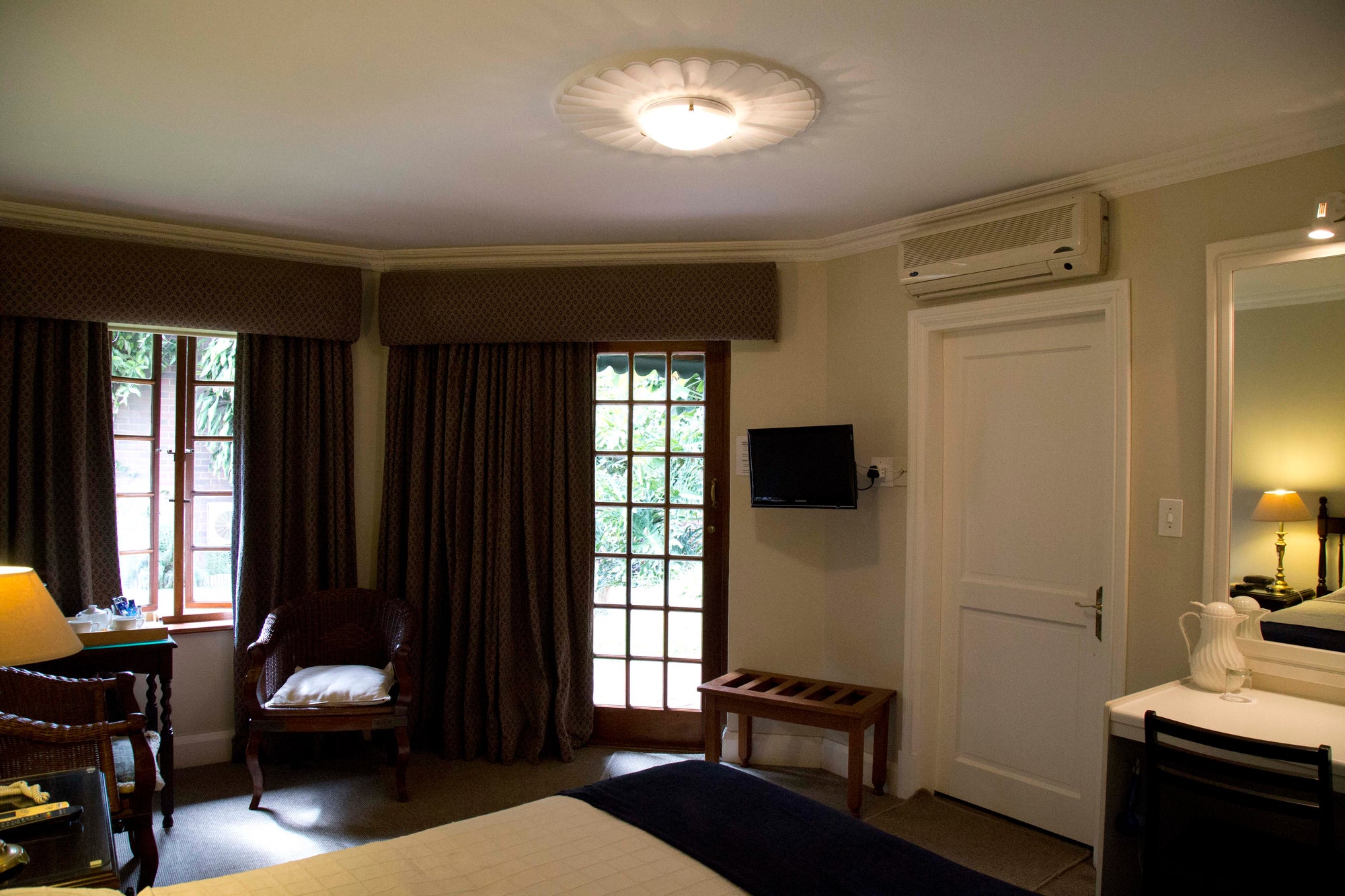 Ridgeview Lodge - Bed & Breakfast