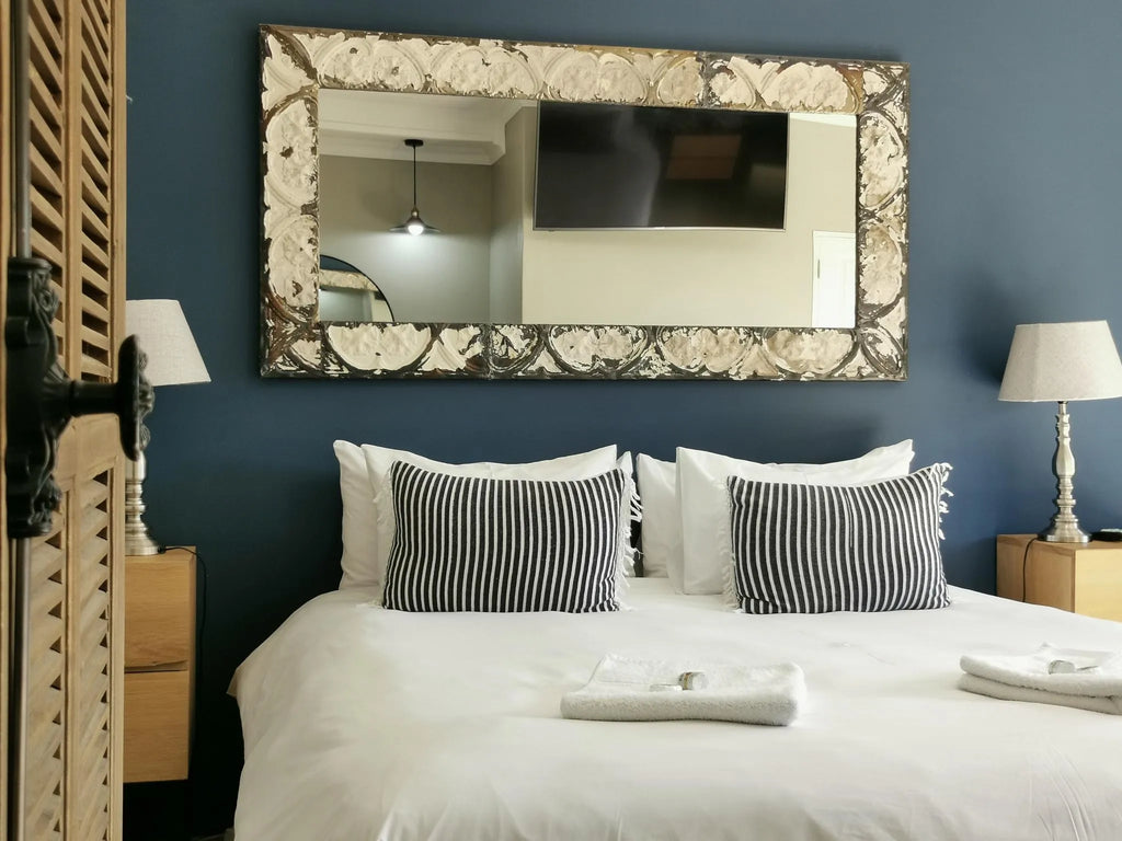 Room gallery image 4.