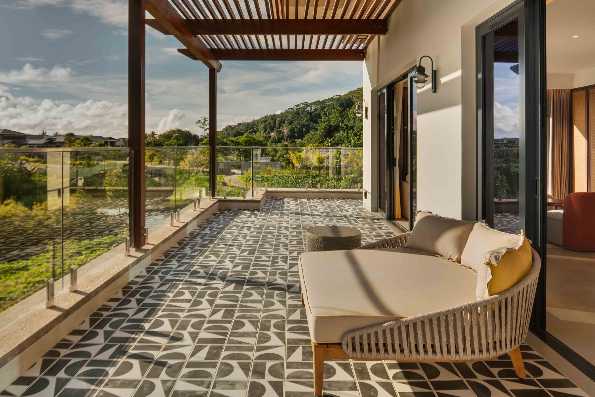 Three Bedroom Apartment with Nature View