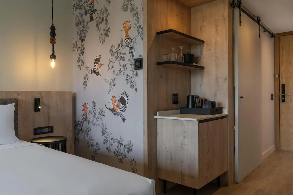 Room gallery image 1.