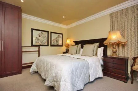 Room gallery image 1.