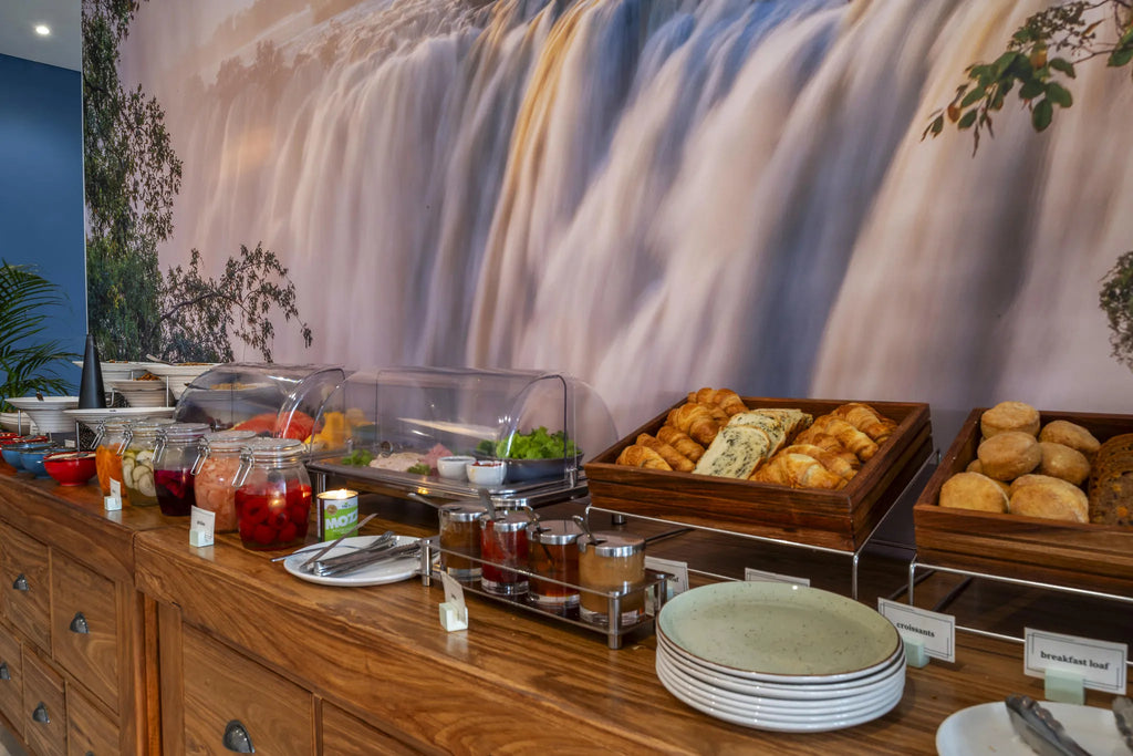 Waterfalls Loge, Breakfast at Waterfalls Lodge, Victoria Falls (Zimbabwe), Zimbabwe.