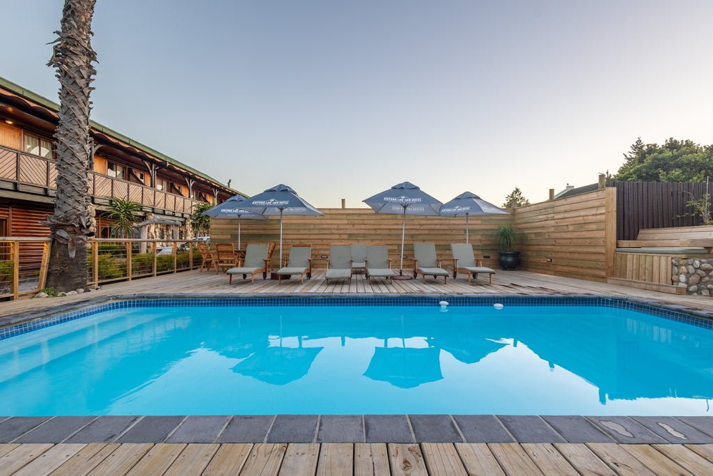 Knysna Log-Inn pool