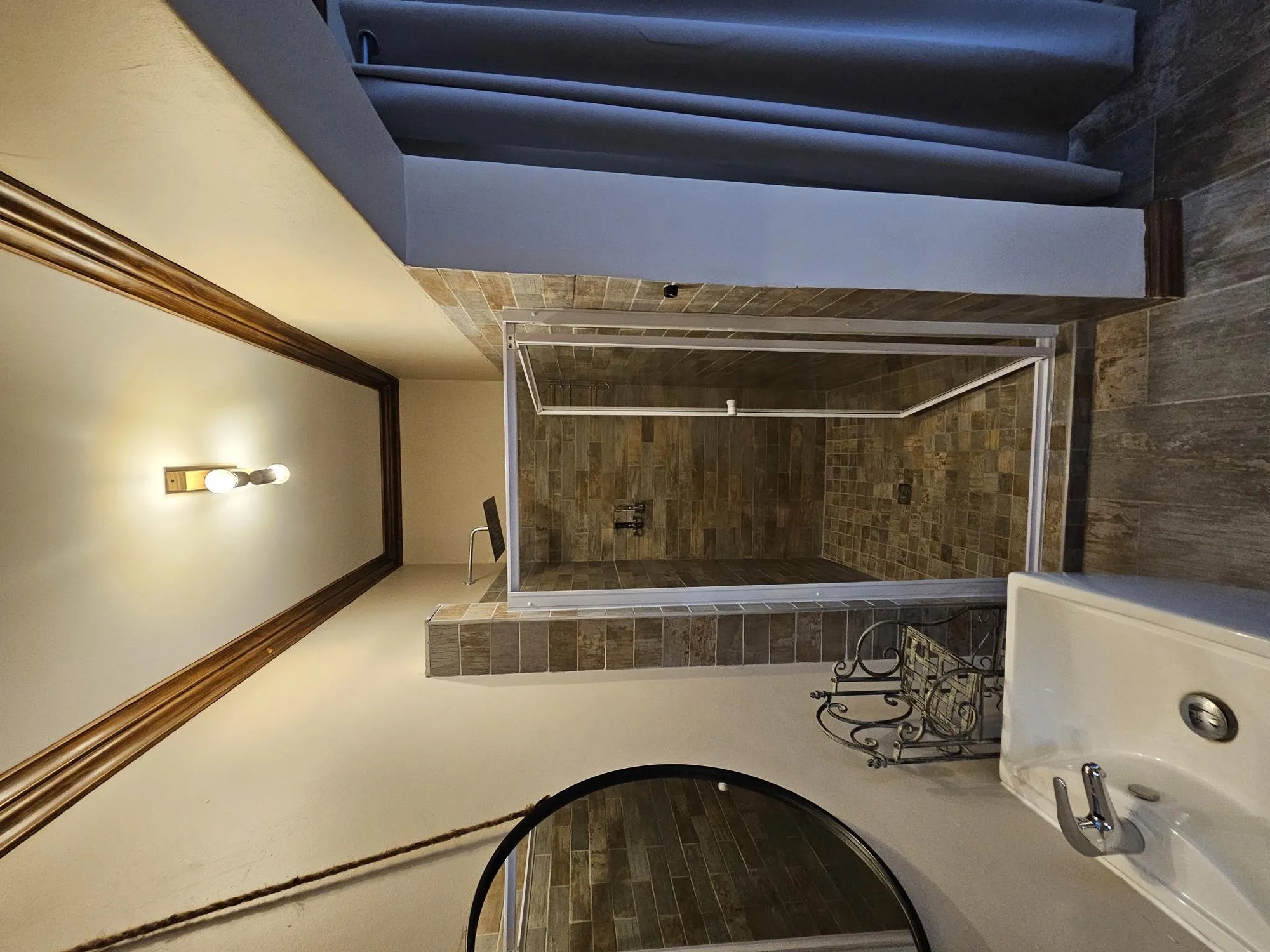 Room gallery image 7.