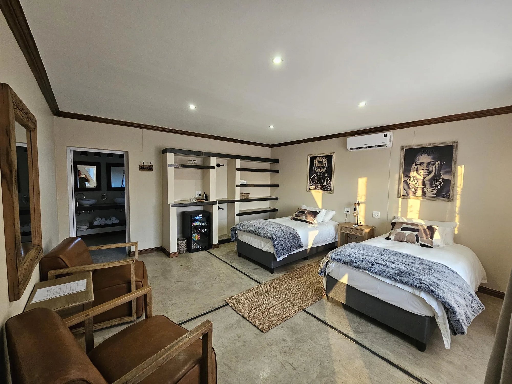 Room gallery image 6.