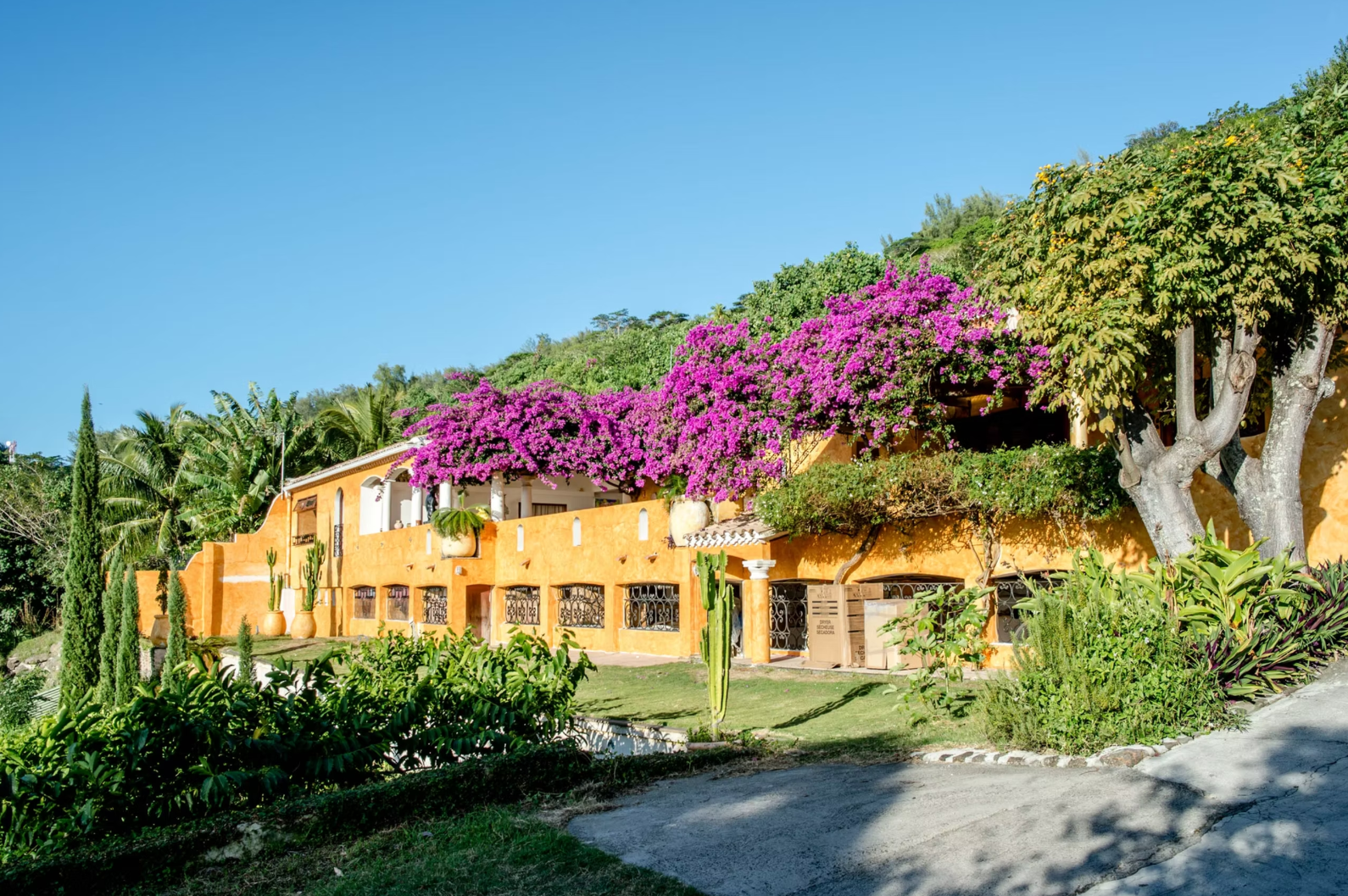 Villa Yrondi