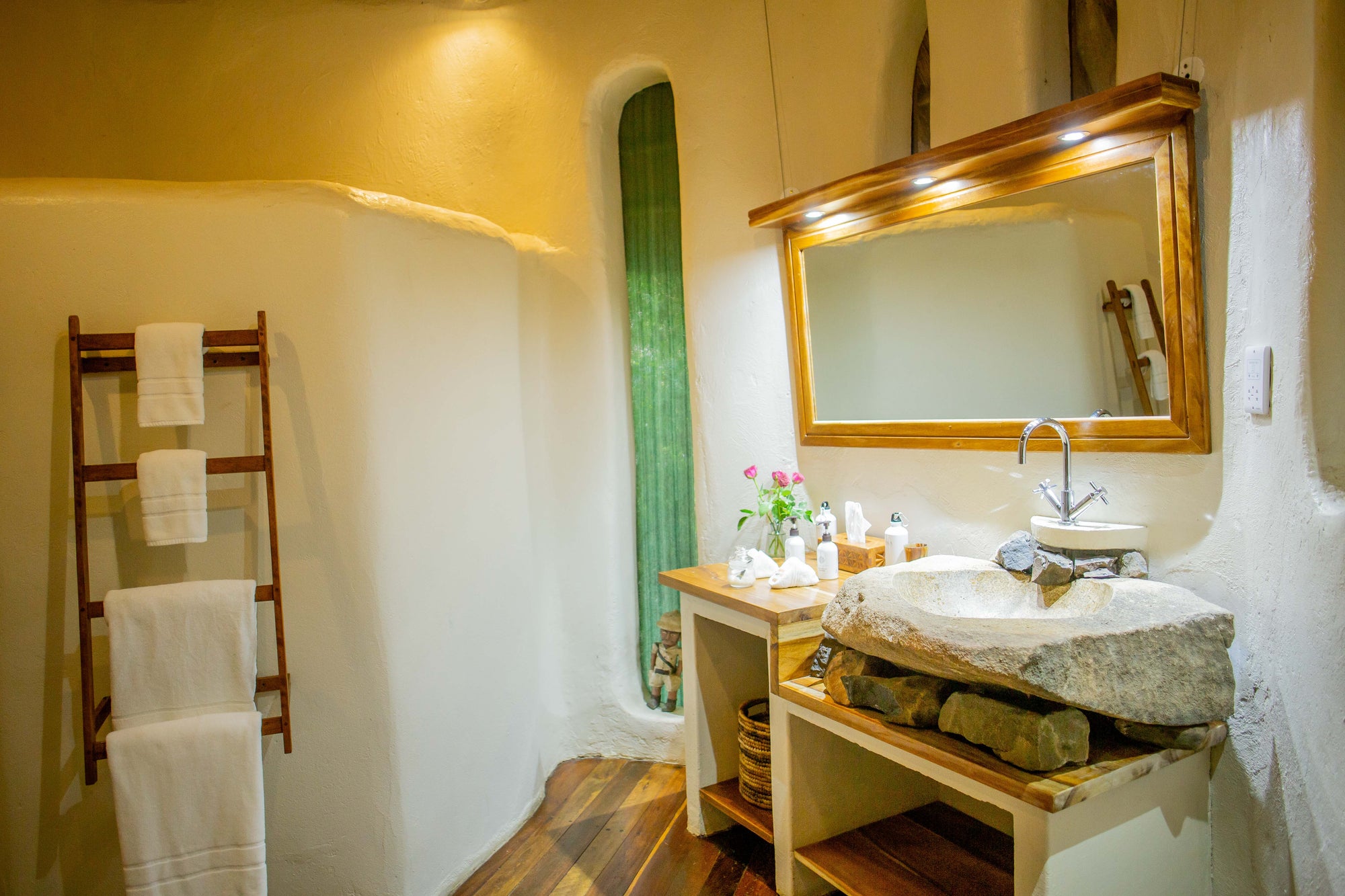 Private Pool Suite