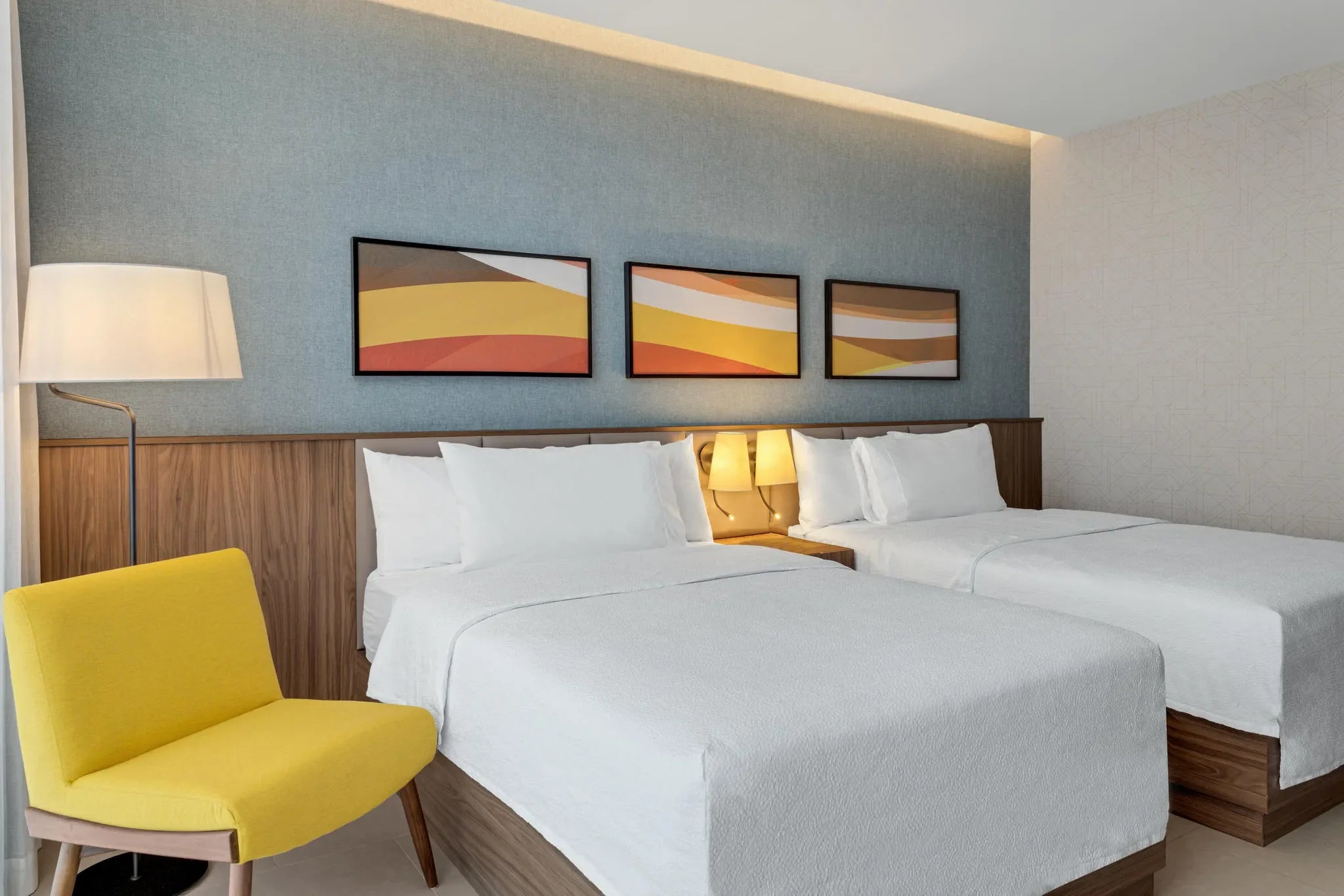 Room gallery image 3.