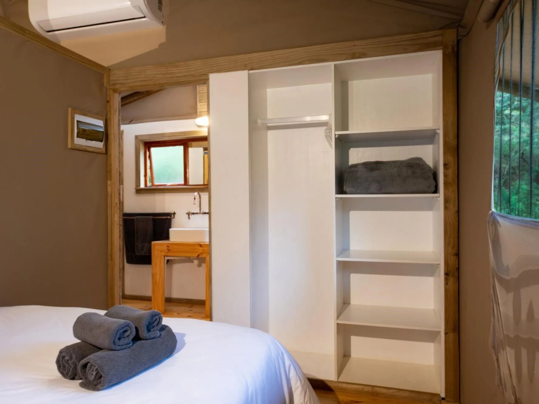 Room gallery image 5.